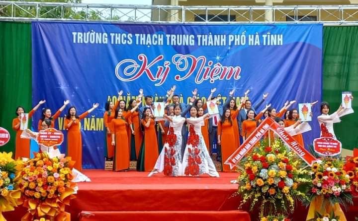 Kỷ niệm 40 năm ngày Nhà giáo Việt Nam, 55 năm thành lập trường THCS Thạch Trung