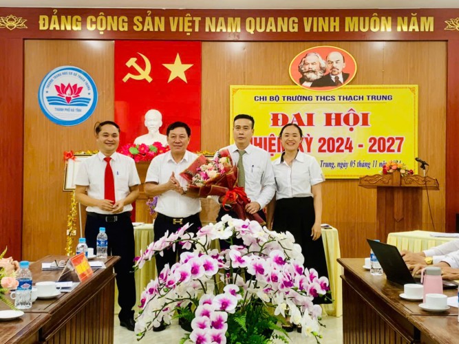 ĐẠI HỘI CHI BỘ TRƯỜNG THCS THẠCH TRUNG NHIỆM KỲ 2024-2027