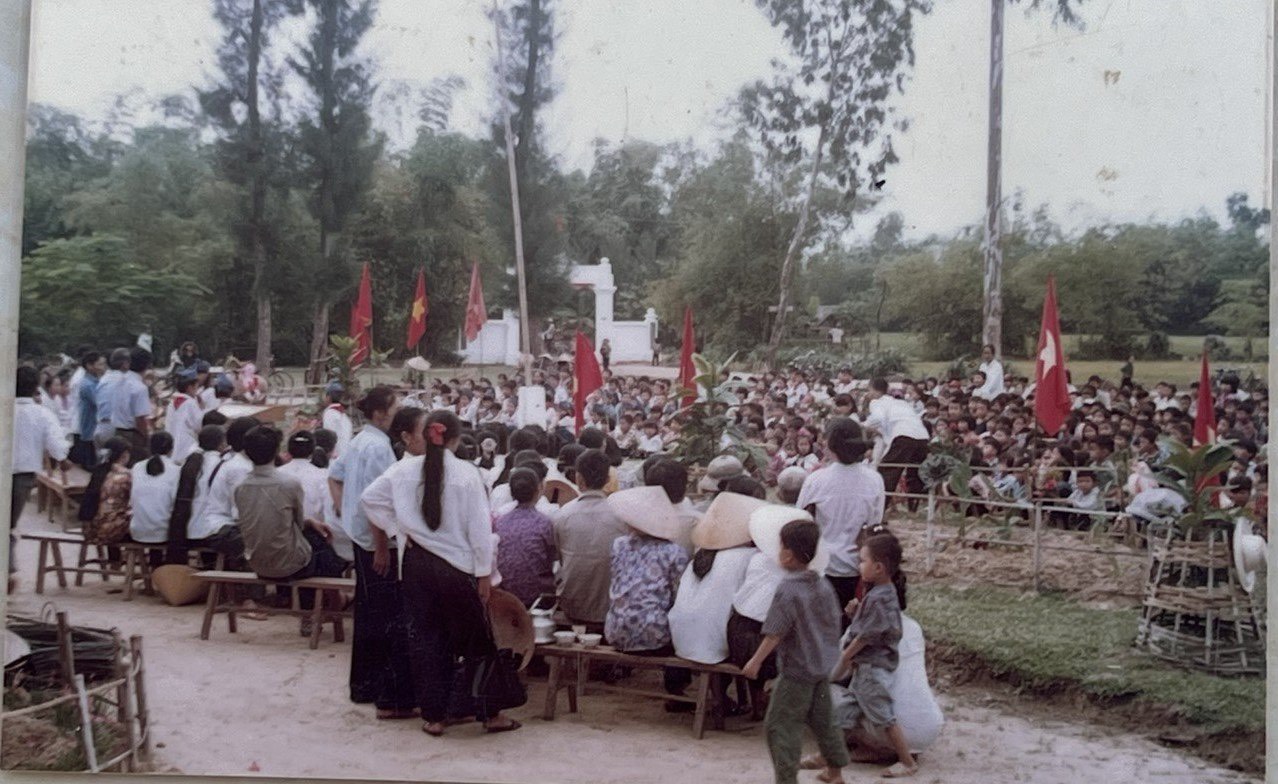 Những ngày đầu thành lập